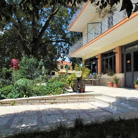 Boci Hotel *